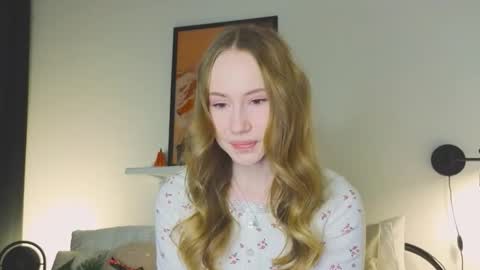 Snapshot of cuute_angell chatting on 12/15/25, 05:17 Virginia See you on Sunday online show from 12/15/25, 05:17