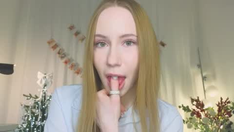 Snapshot of cuute_angell chatting on 01/05/26, 05:27 Virginia See you on Sunday online show from 01/05/26, 05:27