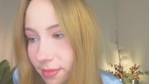 Snapshot of cuute_angell chatting on 03/27/26, 05:12 Virginia See you on Sunday online show from 03/27/26, 05:12