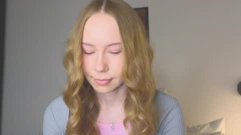 Snapshot of cuute_angell chatting on 04/10/26, 05:17 Virginia See you on Sunday online show from 04/10/26, 05:17