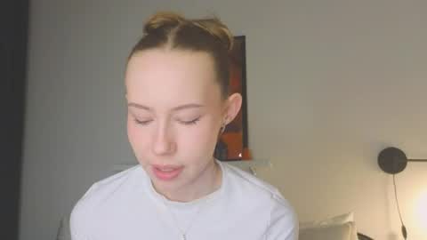 Snapshot of cuute_angell chatting on 04/22/26, 05:14 Virginia See you on Sunday online show from 04/22/26, 05:14