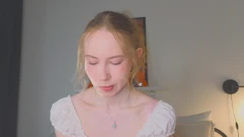 Snapshot of cuute_angell chatting on 06/08/26, 05:02 Virginia See you on Sunday online show from 06/08/26, 05:02
