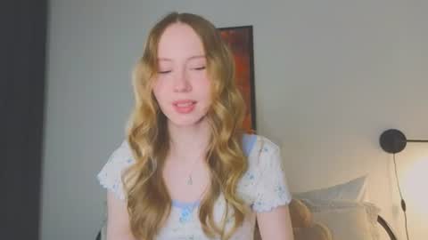 Snapshot of cuute_angell chatting on 06/11/26, 05:11 Virginia See you on Sunday online show from 06/11/26, 05:11
