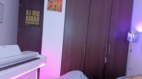 Snapshot of cyan_xo chatting on 02/23/25, 03:24 Cyan online show from 02/23/25, 03:24