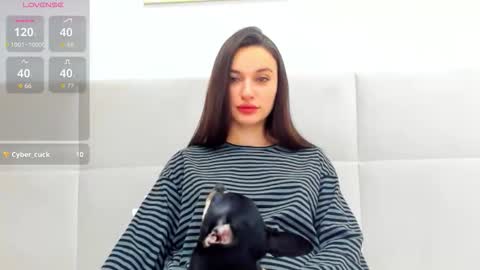 Snapshot of cyber_geisha chatting on 11/29/25, 02:20 Eva online show from 11/29/25, 02:20