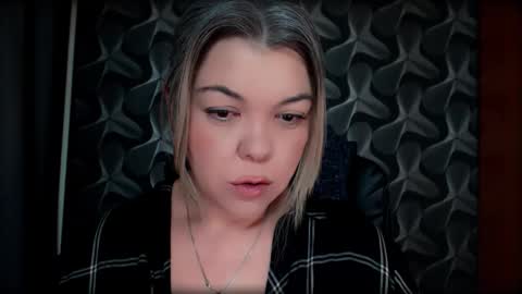 Snapshot of cyberdomme chatting on 12/18/25, 12:06 Full time mean bitch. online show from 12/18/25, 12:06