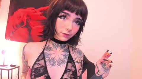 Snapshot of cyberia____________________ chatting on 01/12/26, 04:29 cel I am independent Help me reach 200 thumbs up uwu online show from 01/12/26, 04:29