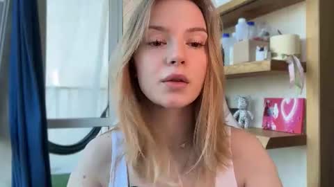 Snapshot of cyberl0ve_ chatting on 06/16/26, 10:40 Im Emi streaming with my friend Reyna today online show from 06/16/26, 10:40