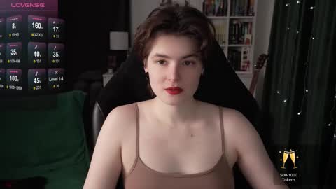 Snapshot of cybersamuraii chatting on 11/19/25, 01:55 Helen Blossom online show from 11/19/25, 01:55