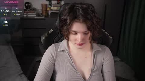Helen Blossom online show from 05/26/26, 07:43
