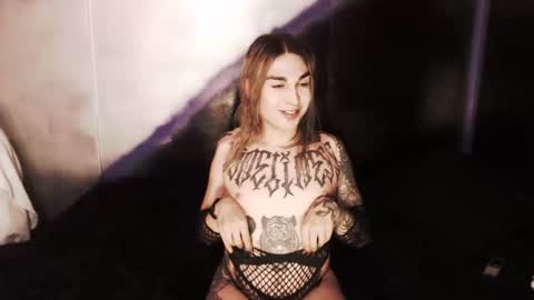 Nikki online show from 12/25/24, 03:18