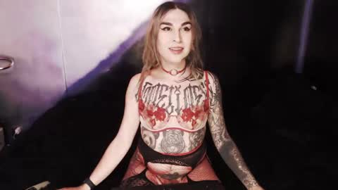 Nikki online show from 01/23/25, 12:46