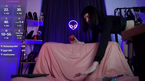 Lily Goddess online show from 12/05/24, 07:16