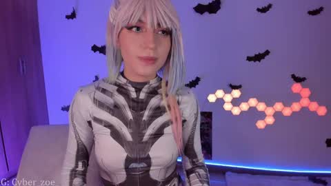 Snapshot of cyberzoe chatting on 11/14/25, 05:11 cyber zoe online show from 11/14/25, 05:11