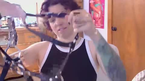 Snapshot of cyborgdyke chatting on 10/31/25, 03:02 cyborgdyke online show from 10/31/25, 03:02