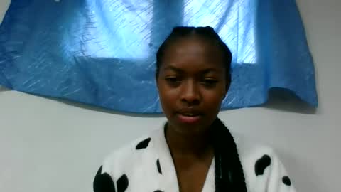 Snapshot of cynthia233365 chatting on 06/08/26, 10:15 cynthia233365 online show from 06/08/26, 10:15