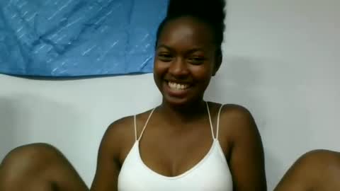 Snapshot of cynthia233365 chatting on 06/13/26, 07:01 cynthia233365 online show from 06/13/26, 07:01