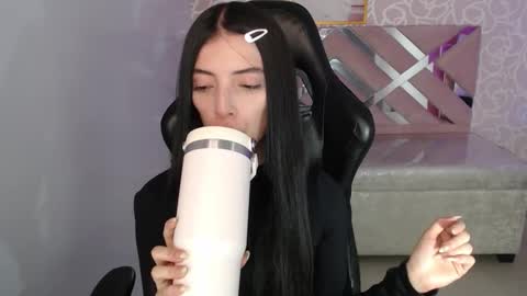 Snapshot of cynthia_ch chatting on 10/10/25, 03:49 CINTIA ARAUJO online show from 10/10/25, 03:49