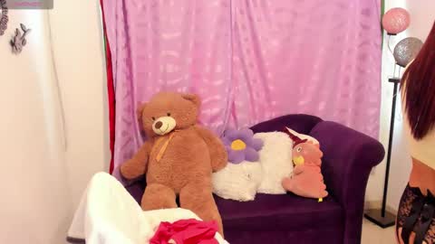 Cynthia online show from 10/22/25, 01:44