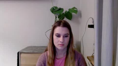 Snapshot of cyntianatural chatting on 02/13/25, 07:21 CyntiaNatural online show from 02/13/25, 07:21
