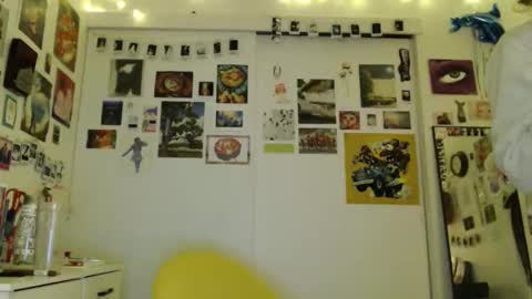 Snapshot of cypresskneez chatting on 12/04/25, 08:56 cypresskneez online show from 12/04/25, 08:56