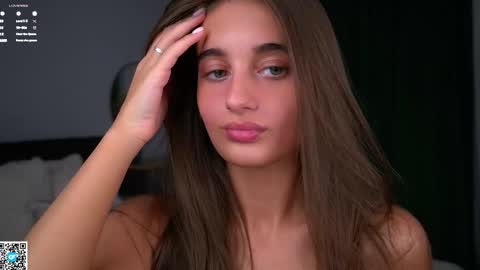 Isabella online show from 11/12/25, 01:06