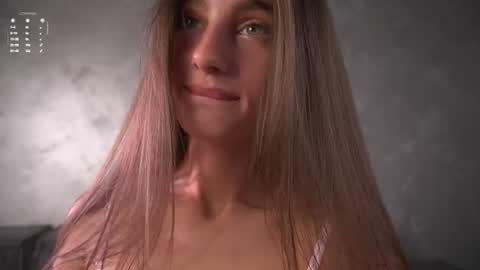 Isabella online show from 07/10/26, 01:10