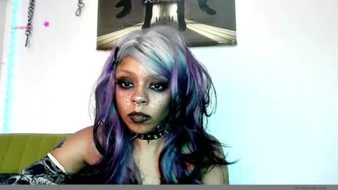 Snapshot of d00m4d00dz chatting on 06/18/26, 10:47 nerdyhotgoth online show from 06/18/26, 10:47