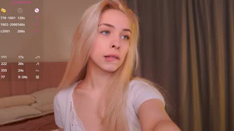 Snapshot of d0ll_eyes_ chatting on 04/16/26, 06:47 Julie online show from 04/16/26, 06:47