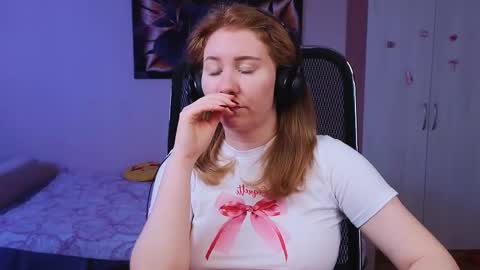 Snapshot of d0nna_ chatting on 09/18/25, 10:50 Donna online show from 09/18/25, 10:50