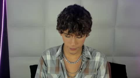 Snapshot of d3rke_666 chatting on 06/04/26, 08:37 Darked online show from 06/04/26, 08:37