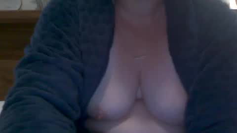 Snapshot of d4p_couple chatting on 01/13/25, 08:26 Deb peter online show from 01/13/25, 08:26