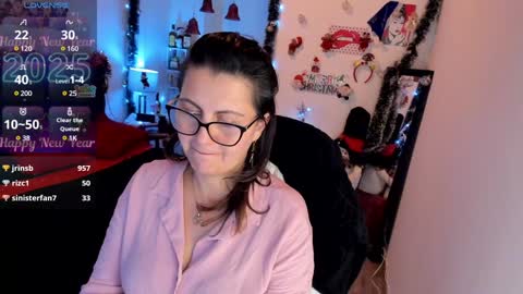 Snapshot of d_martii chatting on 01/04/25, 09:20 Mia online show from 01/04/25, 09:20