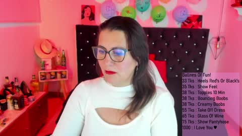 Snapshot of d_martii chatting on 02/02/25, 11:08 Mia online show from 02/02/25, 11:08