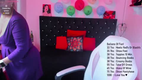 Snapshot of d_martii chatting on 02/03/25, 12:36 Mia online show from 02/03/25, 12:36