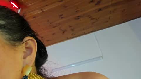 Snapshot of d_martii chatting on 02/15/25, 03:06 Mia online show from 02/15/25, 03:06