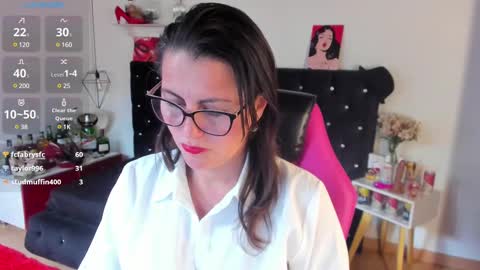 Snapshot of d_martii chatting on 02/22/25, 08:31 Mia online show from 02/22/25, 08:31