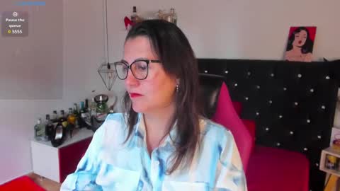 Snapshot of d_martii chatting on 02/27/25, 01:07 Mia online show from 02/27/25, 01:07