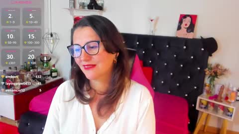 Snapshot of d_martii chatting on 03/09/25, 02:21 Mia online show from 03/09/25, 02:21