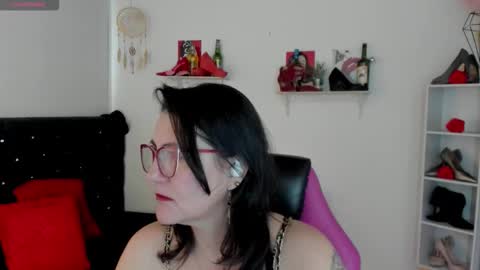 Mia  online show from 09/20/25, 11:22