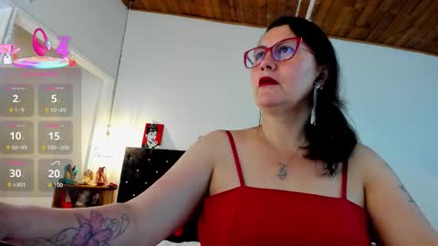 Mia  online show from 11/09/25, 12:25