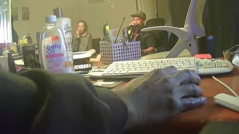 Snapshot of da_c_e_a_c_k_s chatting on 11/16/25, 10:15 Da C E A C K S online show from 11/16/25, 10:15