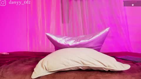 daani_hott online show from 05/15/26, 03:46
