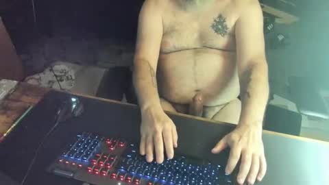 Snapshot of dadbodfatrod chatting on 11/06/25, 09:05 Daddy online show from 11/06/25, 09:05