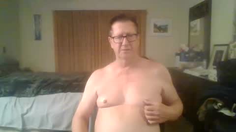 daddddy2023 online show from 12/18/24, 04:09