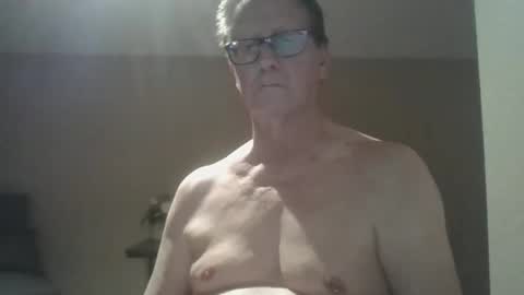 daddddy2023 online show from 02/23/25, 09:11