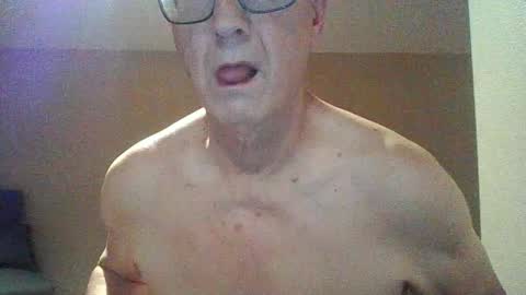 daddddy2023 online show from 09/10/25, 07:30