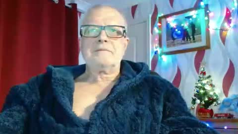 Brian ... online show from 12/14/25, 08:57