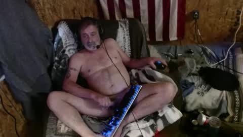 Snapshot of daddy38345 chatting on 05/06/26, 04:56 daddy38345 online show from 05/06/26, 04:56