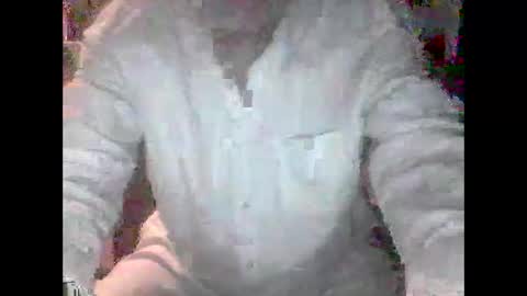 Snapshot of daddy95539 chatting on 04/15/26, 10:22 daddy95539 online show from 04/15/26, 10:22